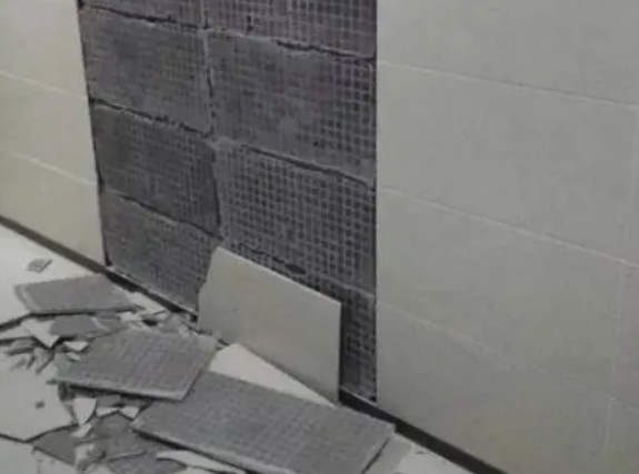 梅列瓷砖空鼓维修公司分享下梅列墙砖松动维修的知识
